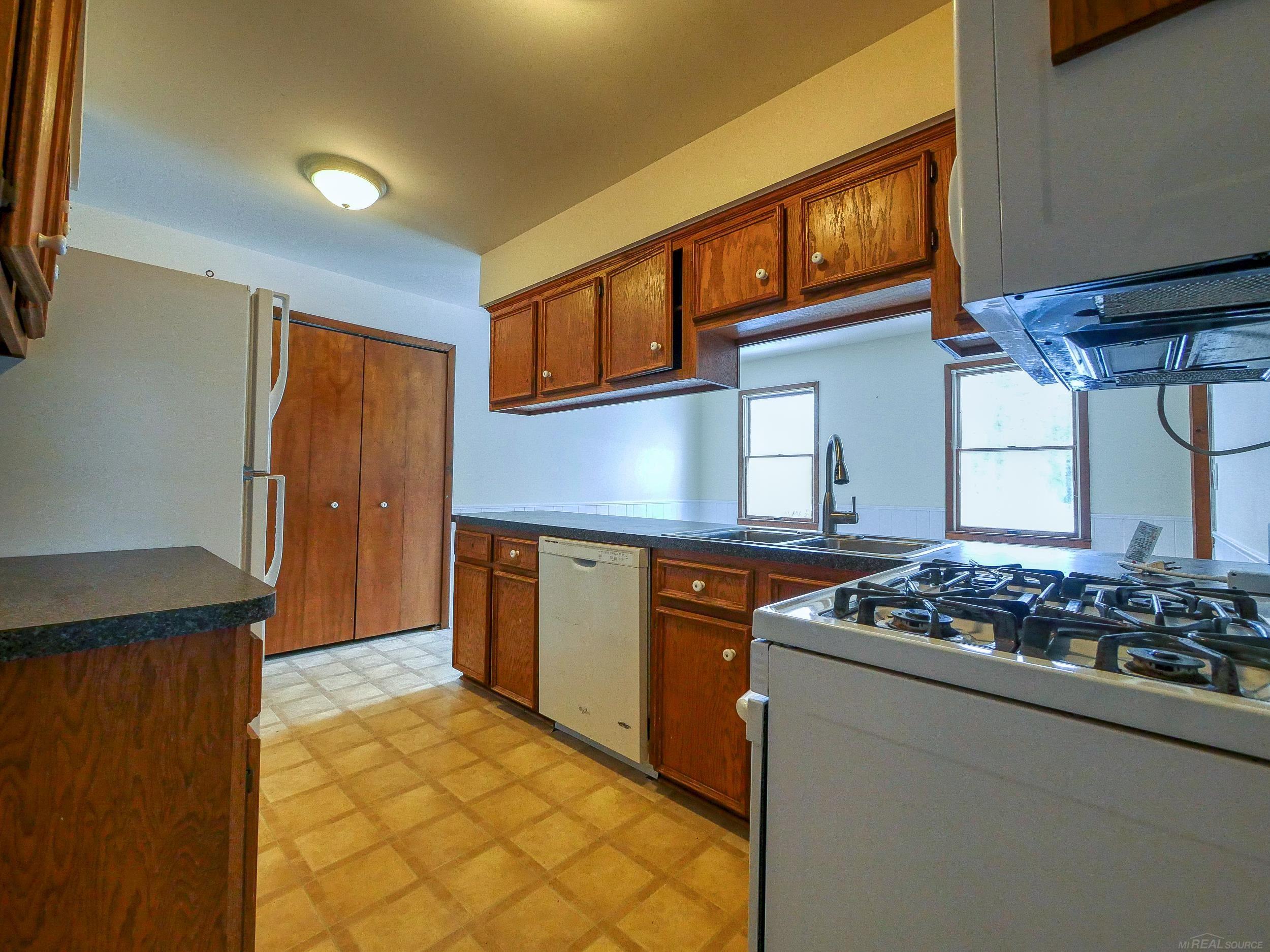 36851 Pound Road Richmond, MI 48062 - Photo 16 of 35 50162547-28093fc0-77a4-40dd-be6d-95c0ed075b8f.JPG