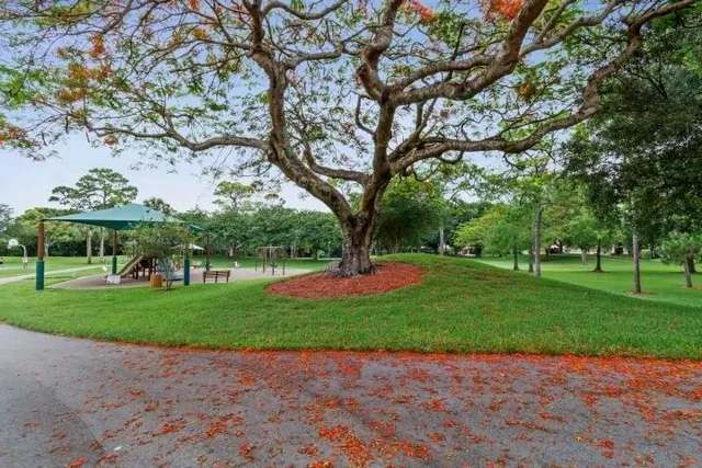 $6,750 | 2662 Northwest 42nd Street, Boca Raton, FL 33434