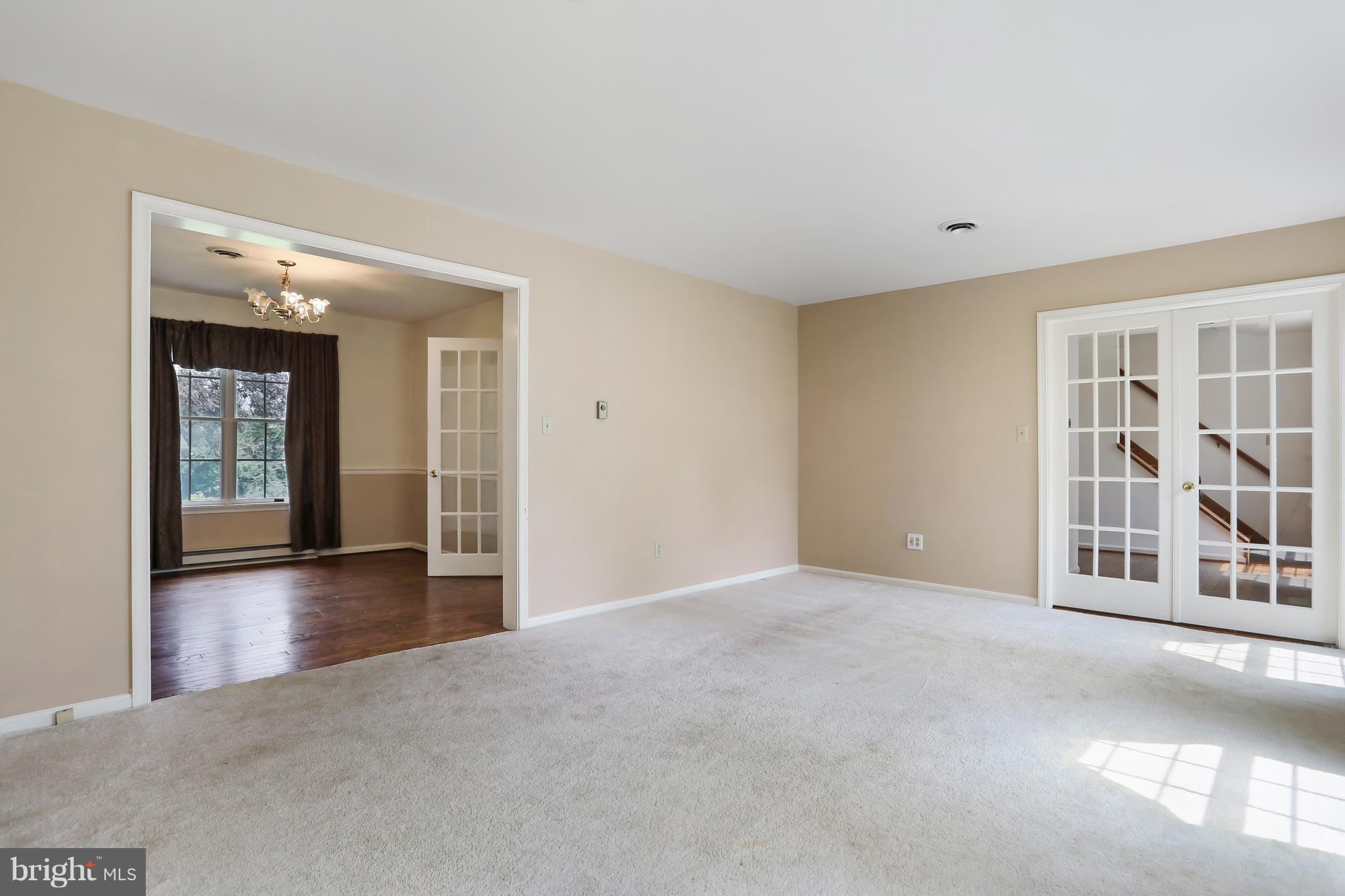 16716 Sterling Road Williamsport, MD 21795 - Photo 10 of 31 Living Room