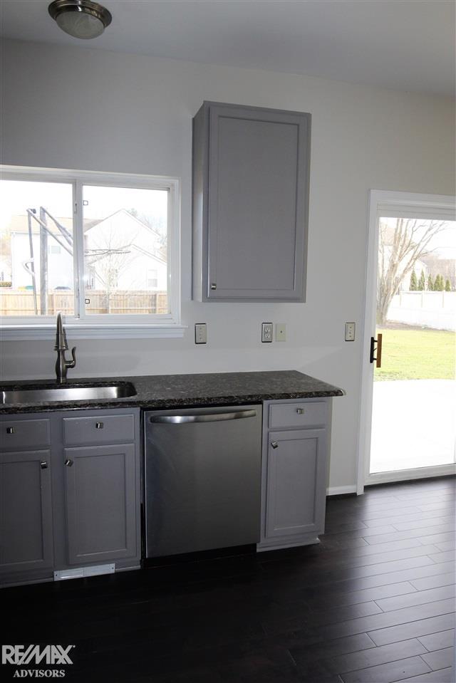 51976 Rivard Road New Baltimore, MI 48047 - Photo 10 of 30