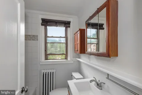 $370,000 | 601 Georges Lane, Ardmore, PA 19003