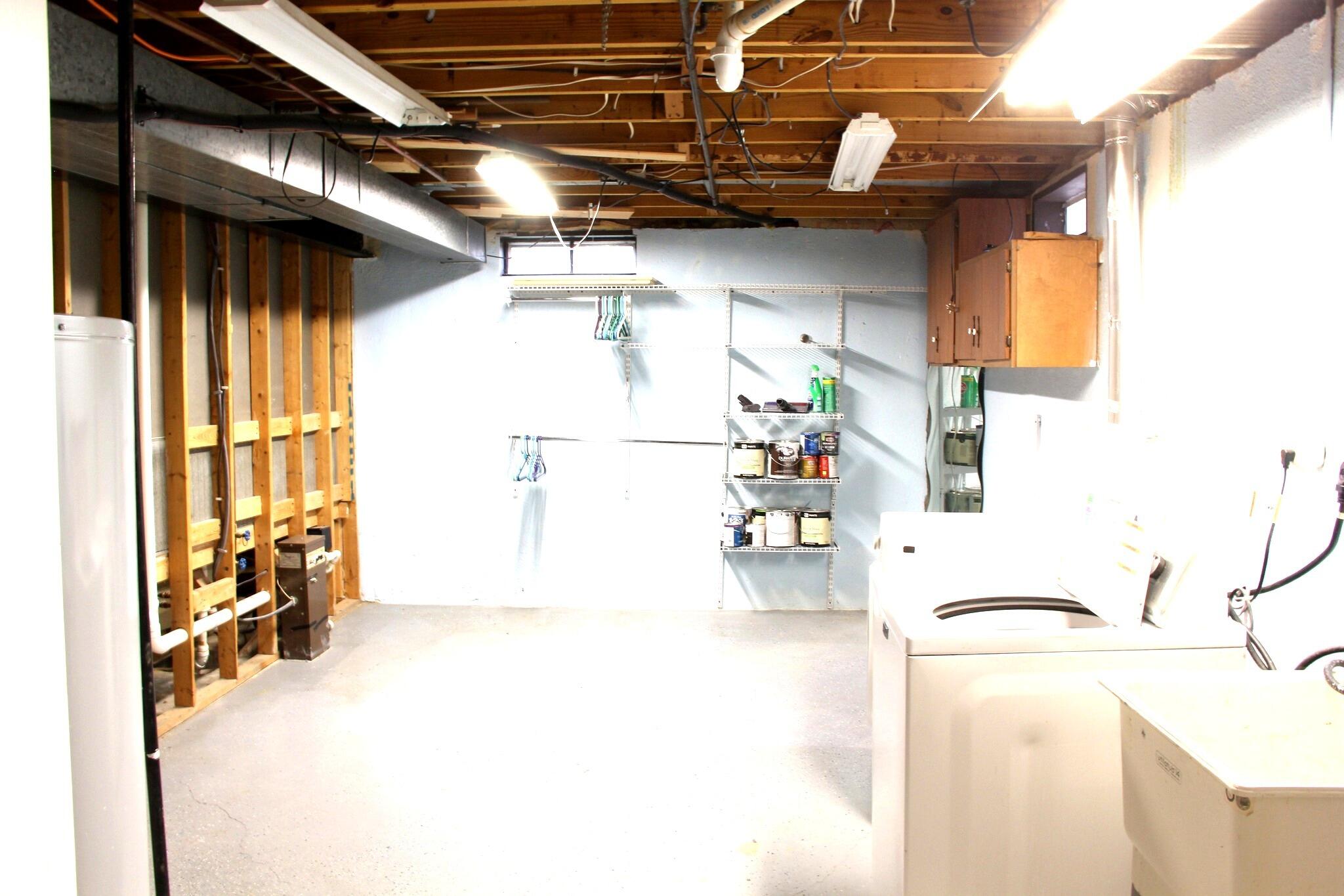 43592 Champlain Court Canton, MI 48188 - Photo 15 of 29 IMG_1439_MLS_Light