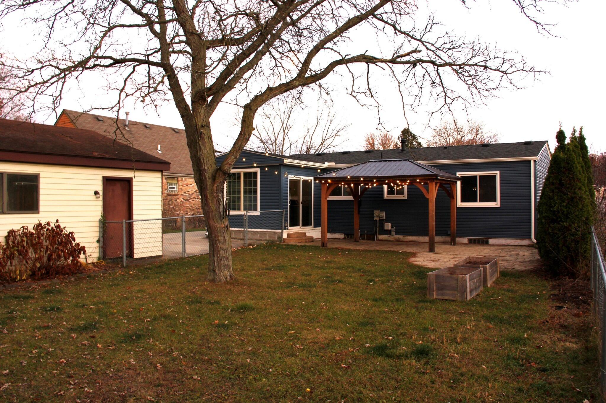 43592 Champlain Court Canton, MI 48188 - Photo 19 of 29 IMG_1270_MLS_Light