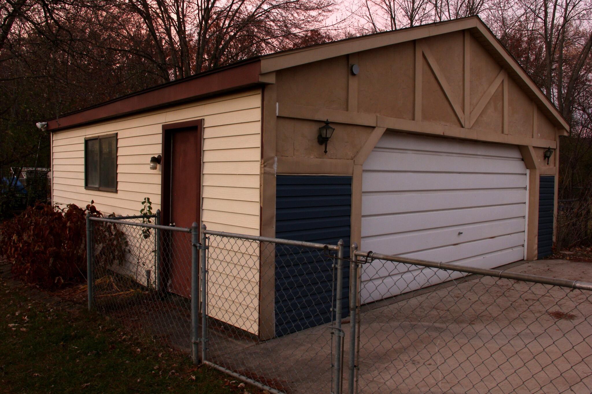 43592 Champlain Court Canton, MI 48188 - Photo 23 of 29 IMG_1291_MLS_Light