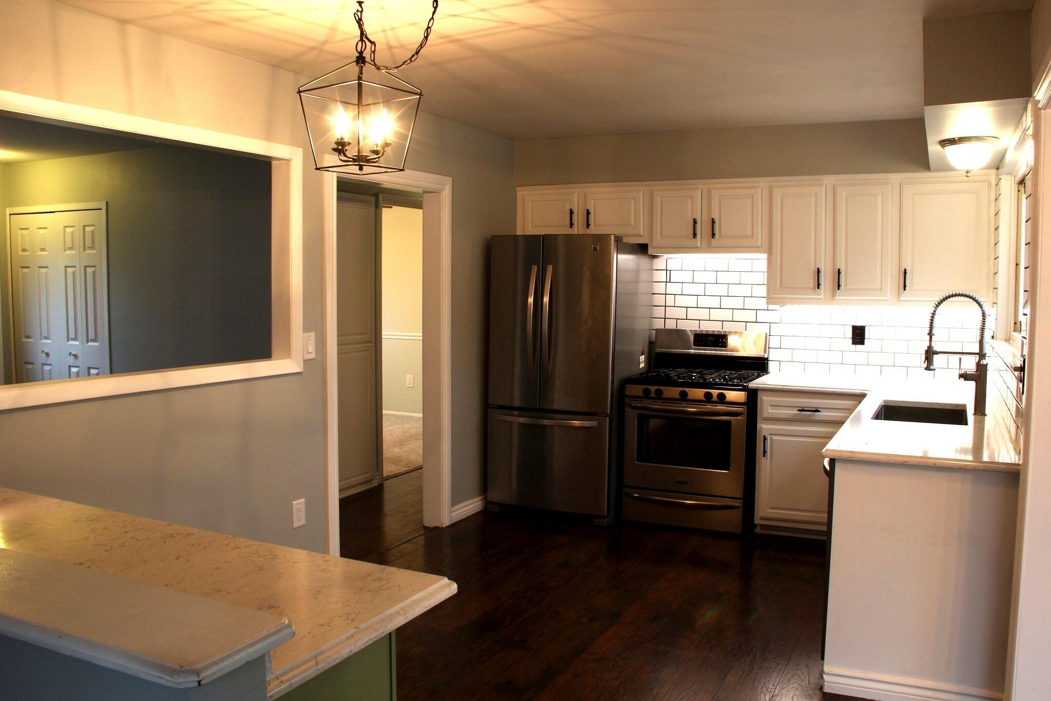 43592 Champlain Court Canton, MI 48188 - Photo 4 of 29 IMG_1392_MLS_Light