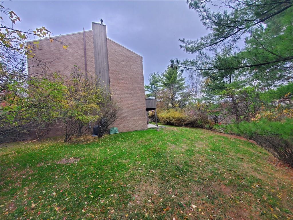 264 Elm Court Pittsburgh, PA 15237 - Photo 23 of 28 a view of a backyard with plants