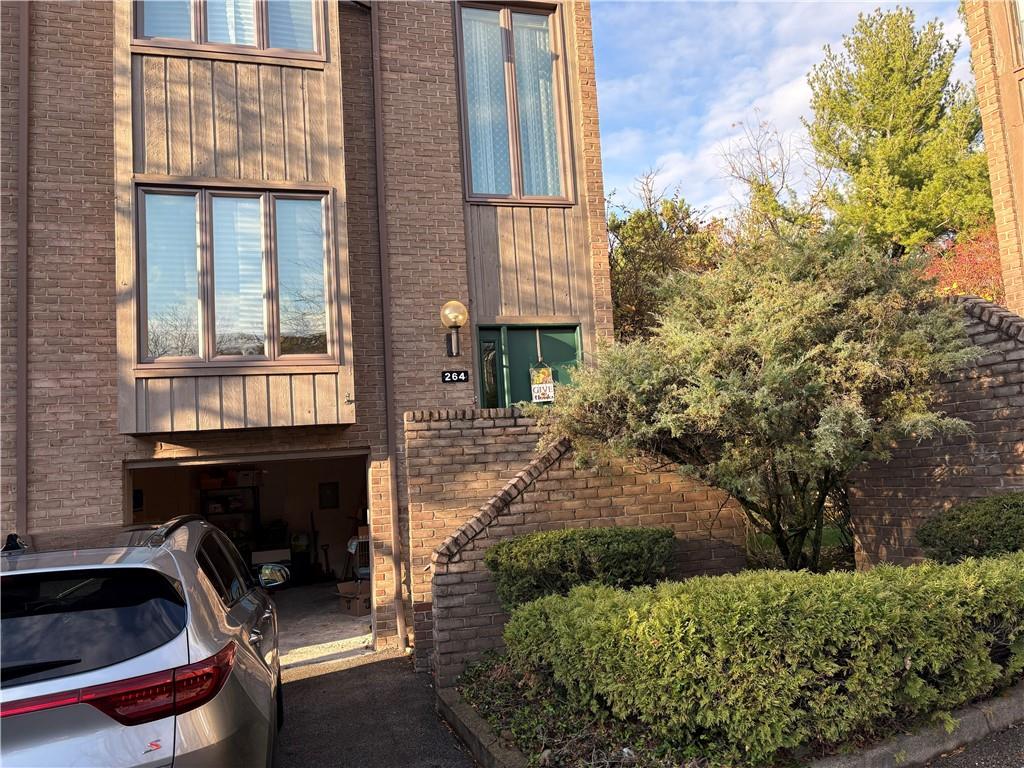 264 Elm Court Pittsburgh, PA 15237 - Photo 3 of 28 a house view with a outdoor space