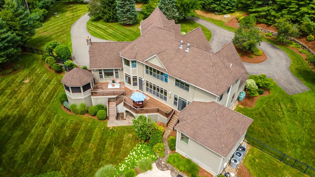 356 Burroughs Road Boxborough, MA 01719 - Photo 4 of 40 Gallery Image 4