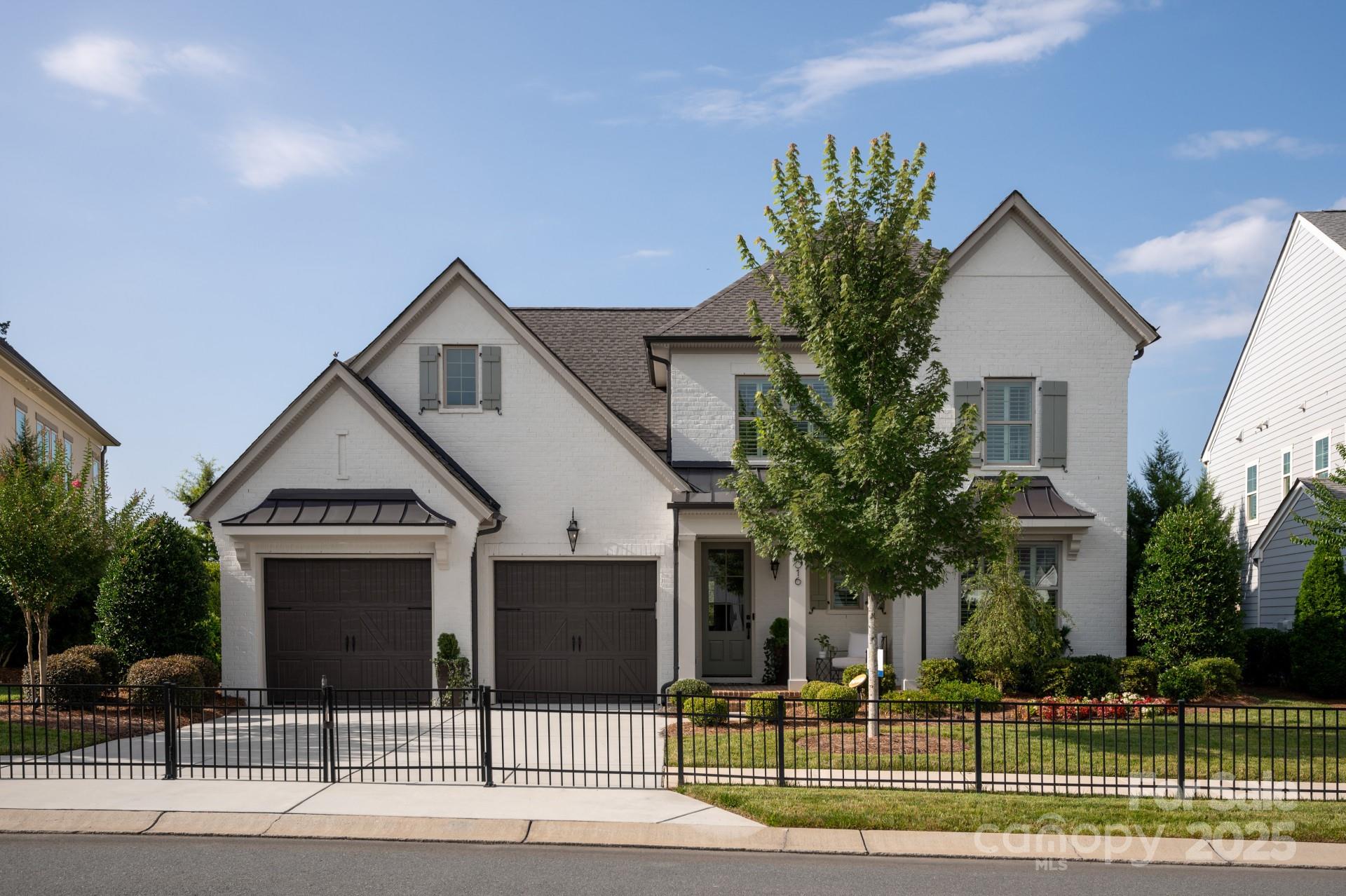 2016 Thatcher Way Fort Mill, SC 29715 - Photo 2 of 33 Gallery Image 2