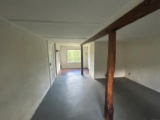 $245,000 | 34 Beacon Road, Bethany, CT 06524