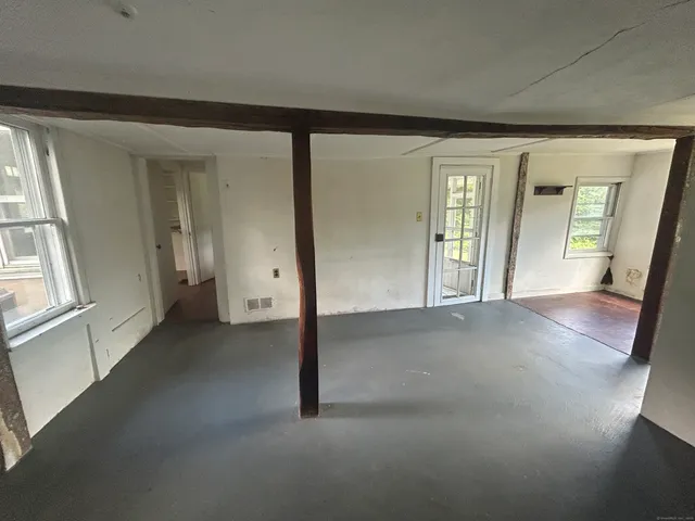 $245,000 | 34 Beacon Road, Bethany, CT 06524