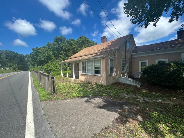 $245,000 | 34 Beacon Road, Bethany, CT 06524