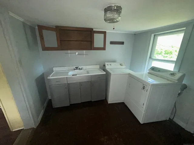 $245,000 | 34 Beacon Road, Bethany, CT 06524