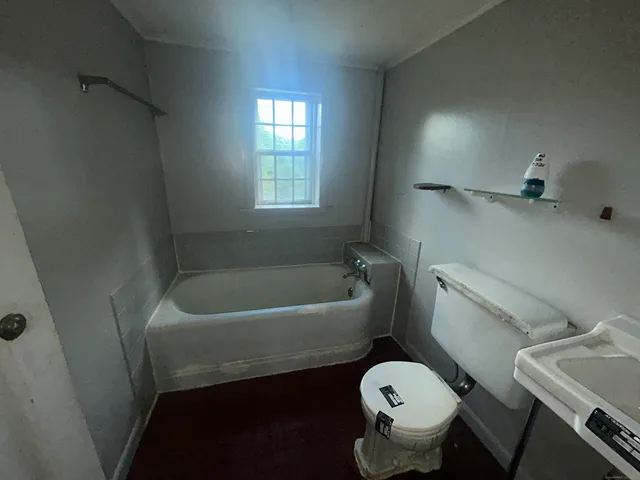 $245,000 | 34 Beacon Road, Bethany, CT 06524