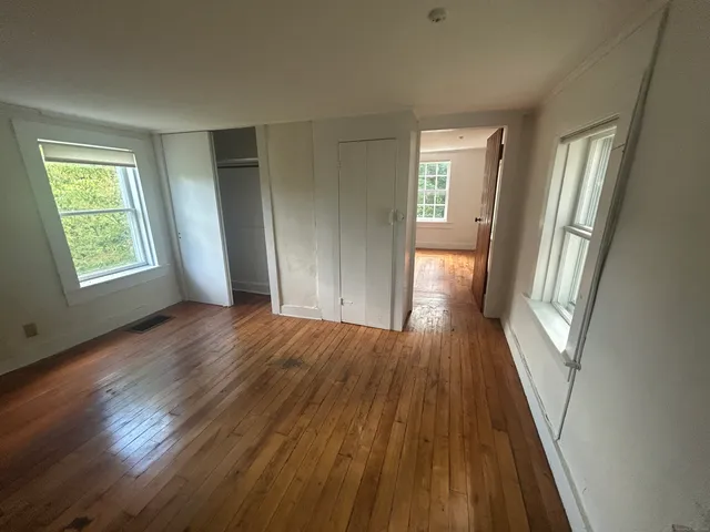 $245,000 | 34 Beacon Road, Bethany, CT 06524