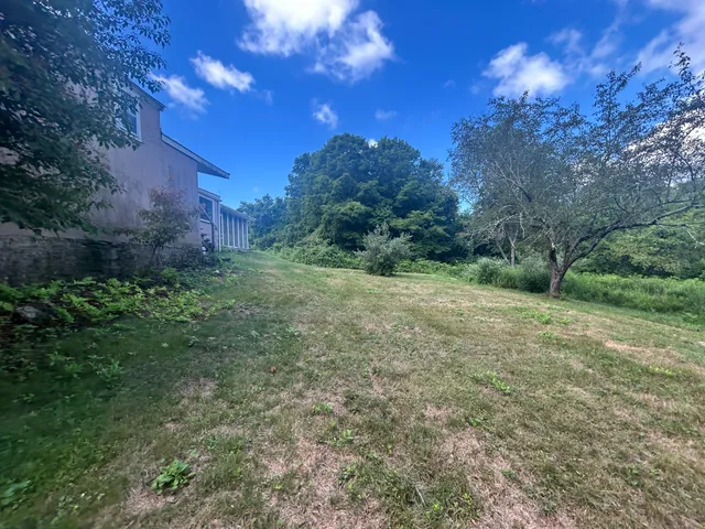 $245,000 | 34 Beacon Road, Bethany, CT 06524