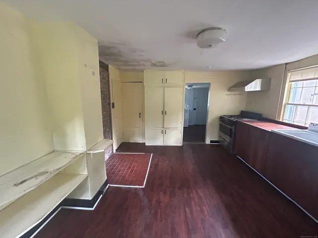 $245,000 | 34 Beacon Road, Bethany, CT 06524