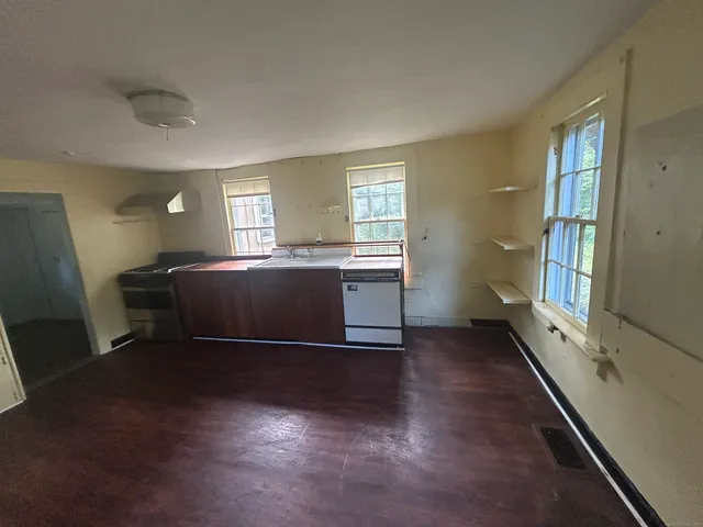 $245,000 | 34 Beacon Road, Bethany, CT 06524