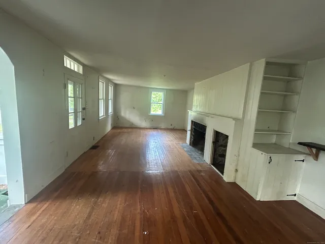 $245,000 | 34 Beacon Road, Bethany, CT 06524