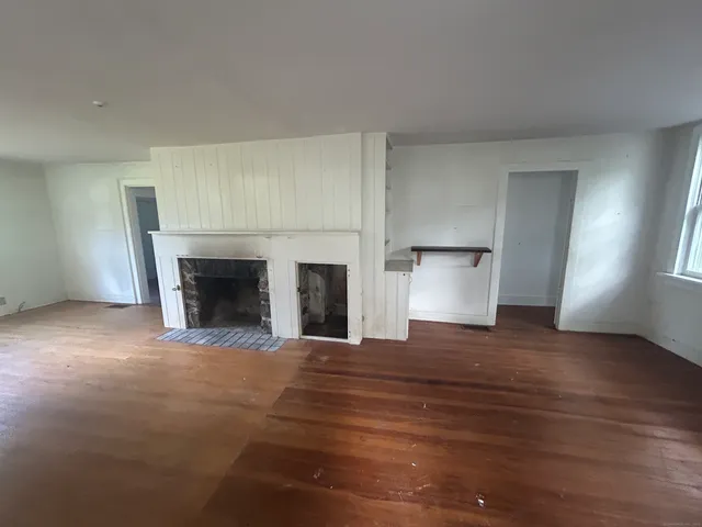 $245,000 | 34 Beacon Road, Bethany, CT 06524