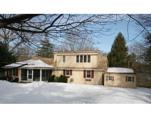 48 Dana Road Reading, MA 01867 - Photo 2 of 23 Gallery Image 2