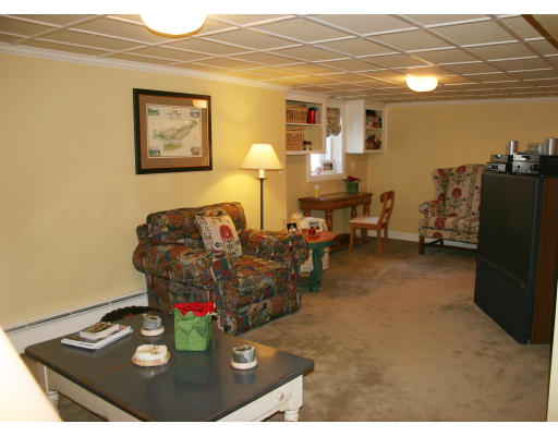 48 Dana Road Reading, MA 01867 - Photo 10 of 23 Gallery Image 10