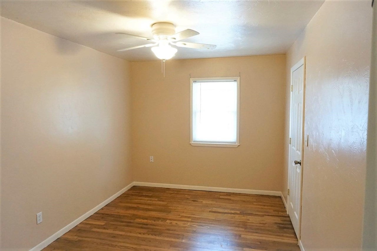 514 Ivanhoe Street Perry, OK 73077 - Photo 8 of 19 Gallery Image 8