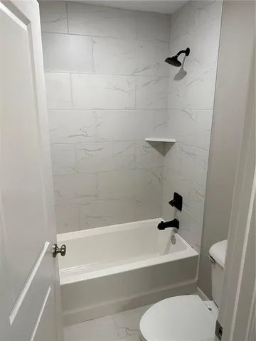 $559,900 | 1521 Southwest Hedgewood Lane, Lee's Summit, MO 64081