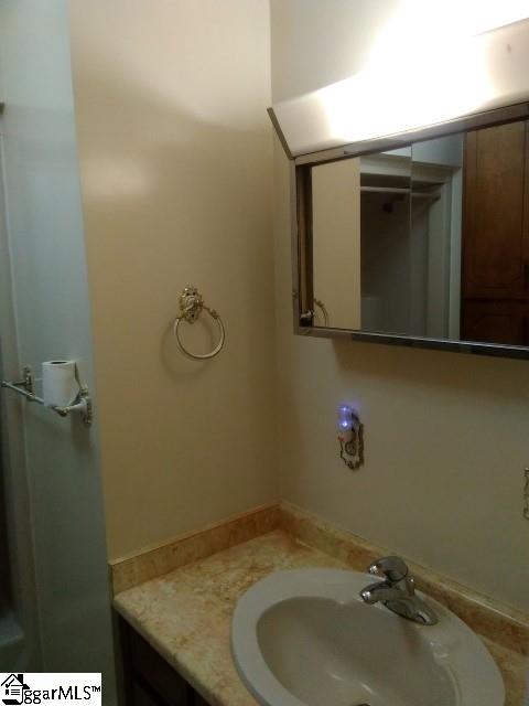 202 Ruth Drive Easley, SC 29640 - Photo 10 of 17