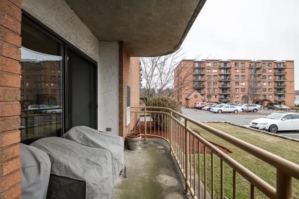 $399,999 | 200 Locust Street, Unit 106, Lynn, MA 01904