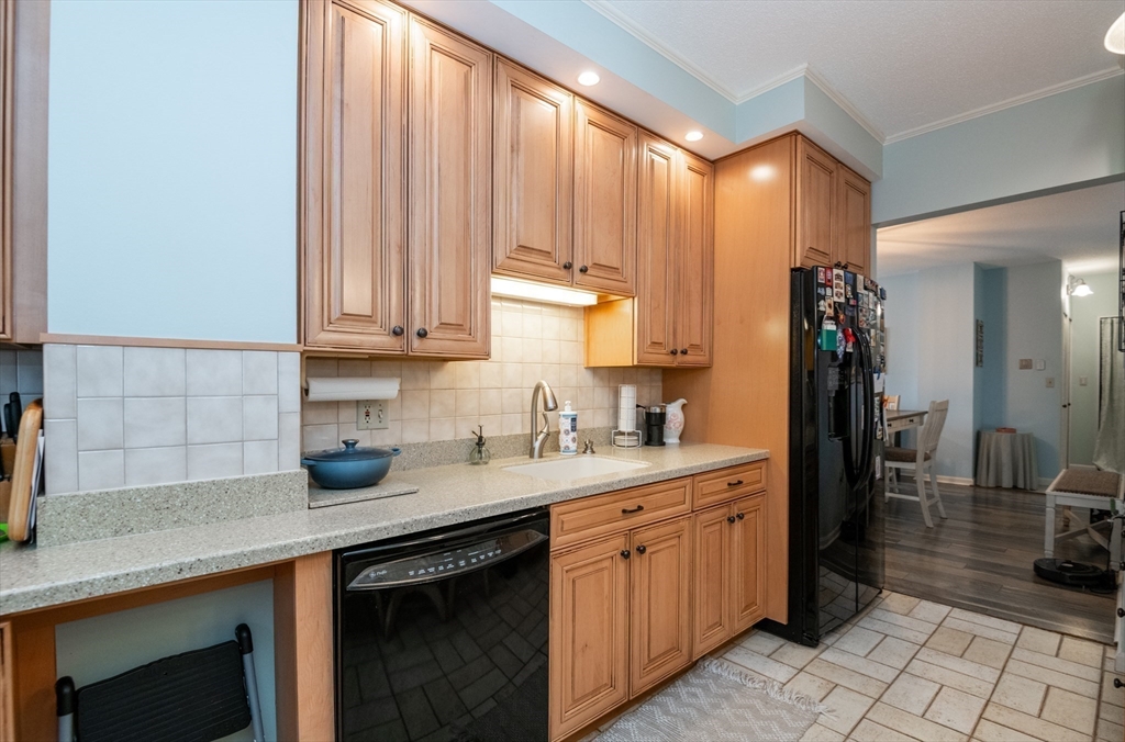 200 Locust Street, Unit 106 Lynn, MA 01904 - Photo 6 of 41