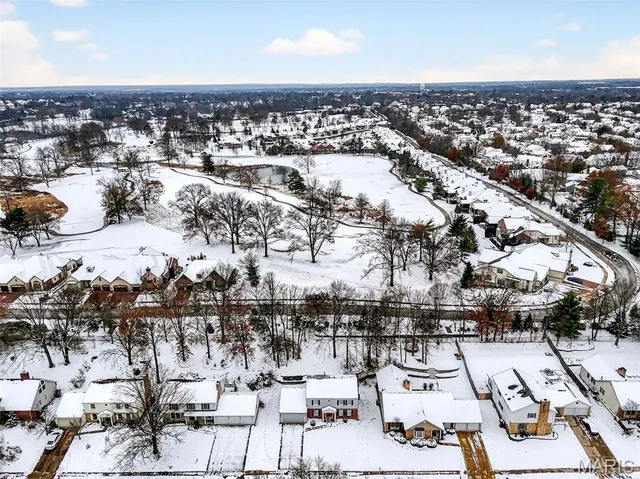 $495,000 | 15556 Country Ridge Drive, Chesterfield, MO 63017