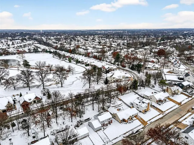 $495,000 | 15556 Country Ridge Drive, Chesterfield, MO 63017