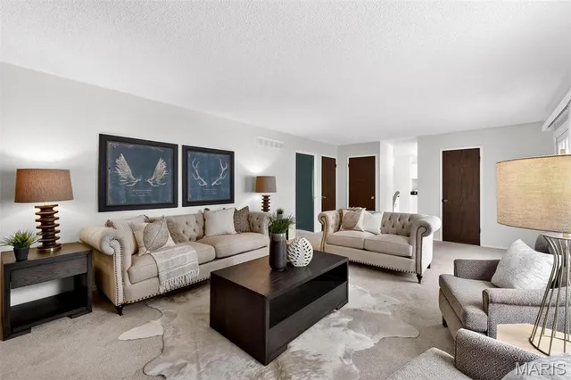 $495,000 | 15556 Country Ridge Drive, Chesterfield, MO 63017