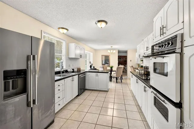 $495,000 | 15556 Country Ridge Drive, Chesterfield, MO 63017