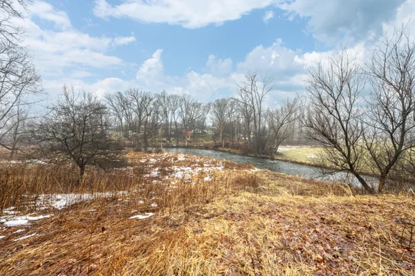 $248,000 | 1564 Charter Oak Drive, Rochester Hills, MI 48309