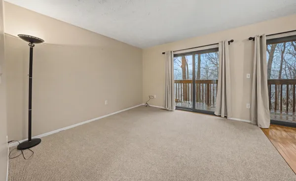 $248,000 | 1564 Charter Oak Drive, Rochester Hills, MI 48309