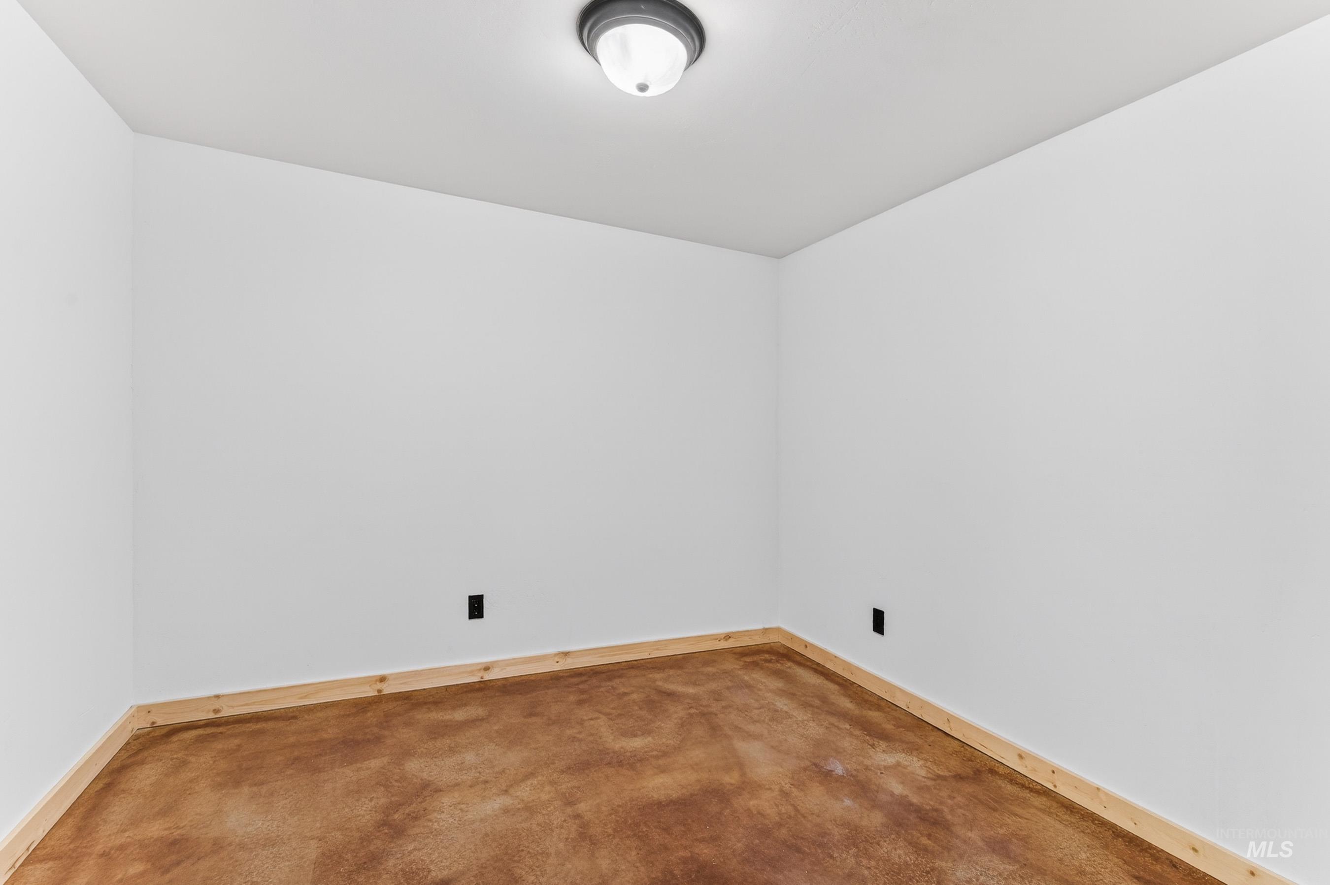 543 North Main Street Riggins, ID 83549 - Photo 35 of 46 Empty room featuring baseboards