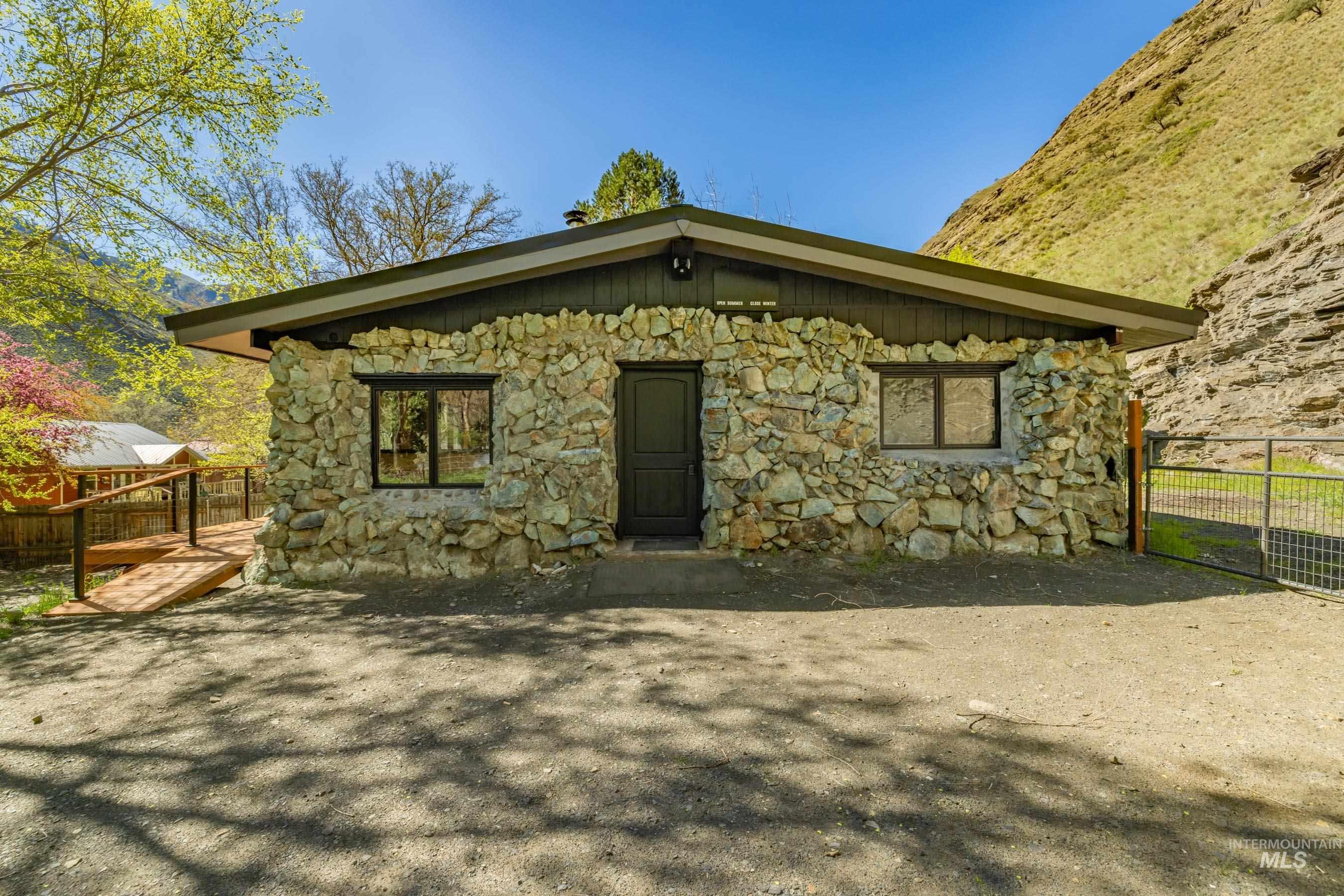 543 North Main Street Riggins, ID 83549 - Photo 8 of 46 View of front facade with stone siding