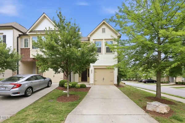 $2,100 | 221 Irving Way, Durham, NC 27703
