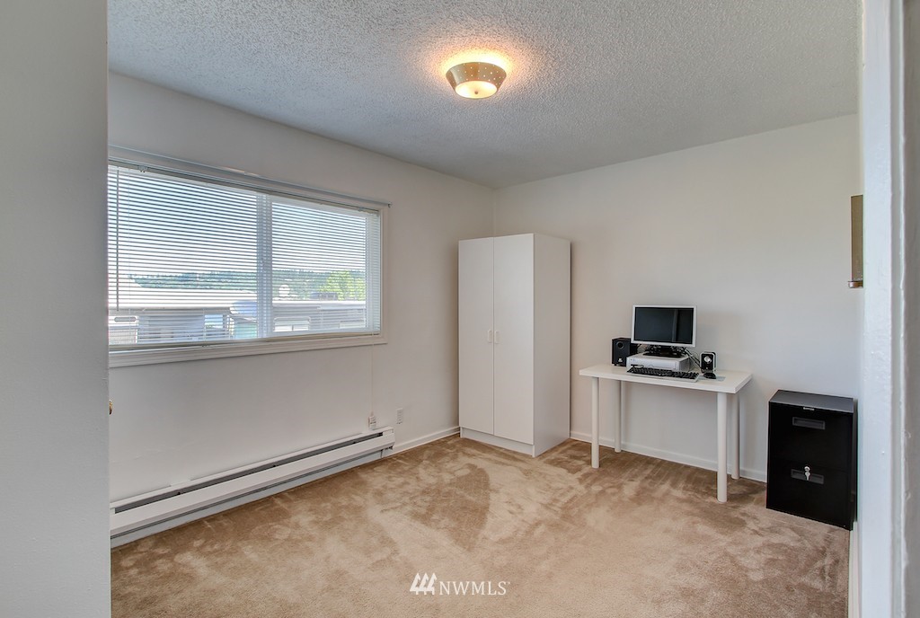 1024 North 36th Street Renton, WA 98056 - Photo 12 of 17