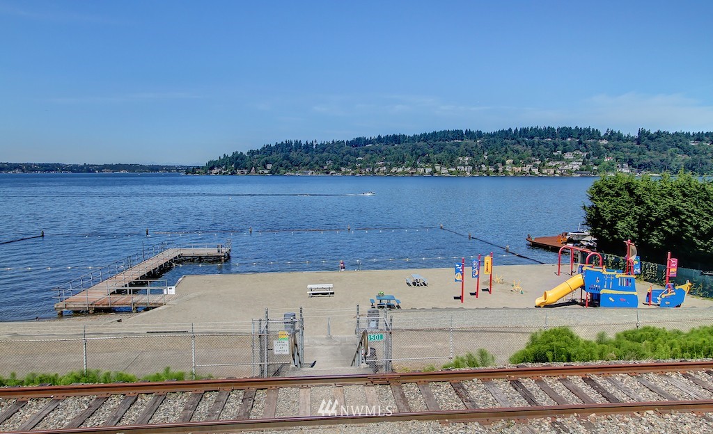 1024 North 36th Street Renton, WA 98056 - Photo 16 of 17