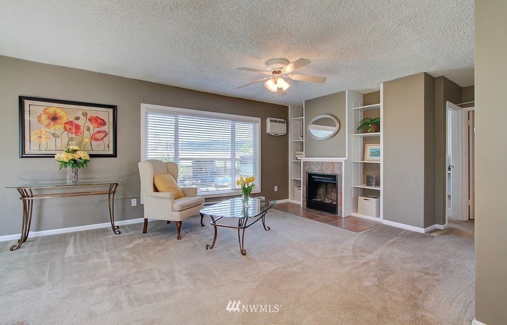 1024 North 36th Street Renton, WA 98056 - Photo 3 of 17