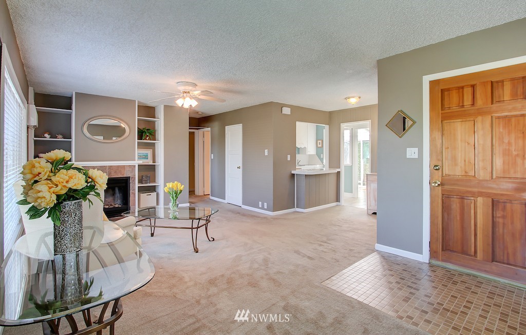 1024 North 36th Street Renton, WA 98056 - Photo 4 of 17