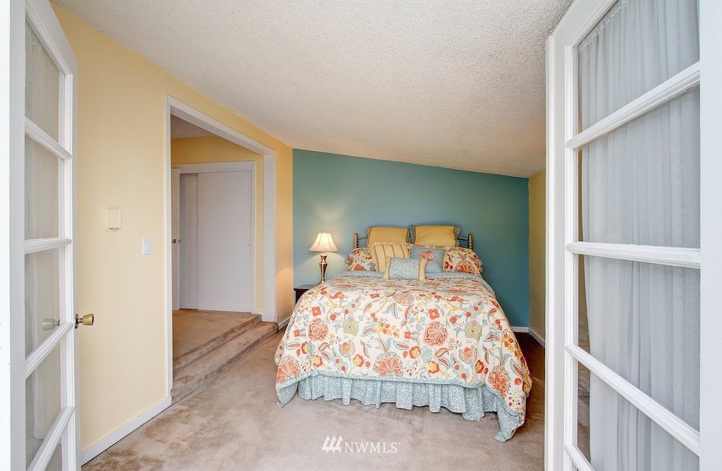 1024 North 36th Street Renton, WA 98056 - Photo 10 of 17