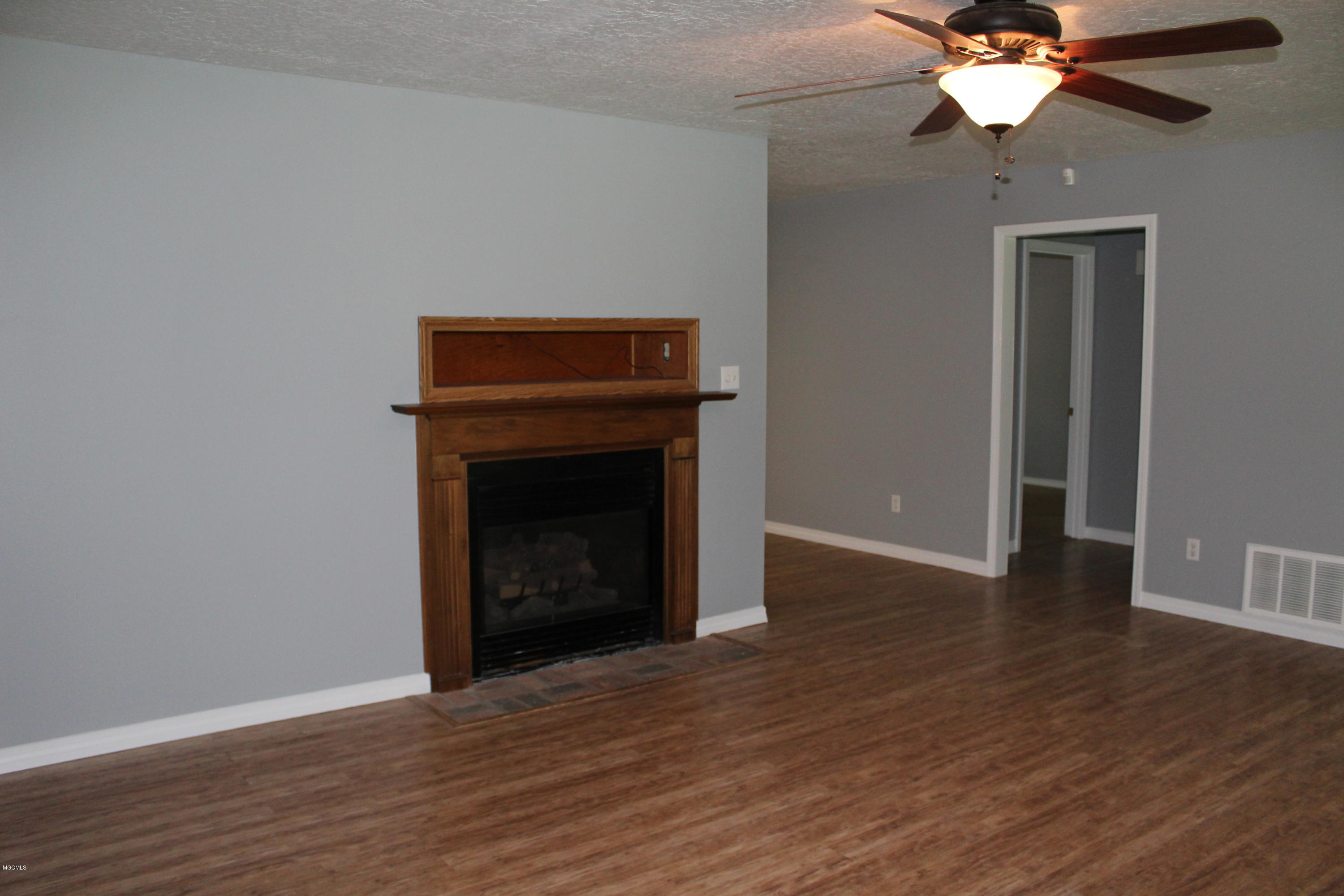 288 River Road Lucedale, MS 39452 - Photo 4 of 12 IMG_1027