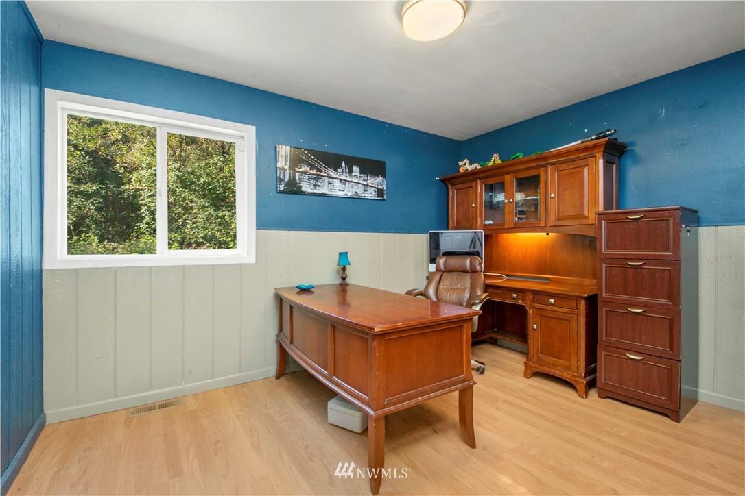 17823 Renton-Maple Valley Road Renton, WA 98058 - Photo 15 of 24