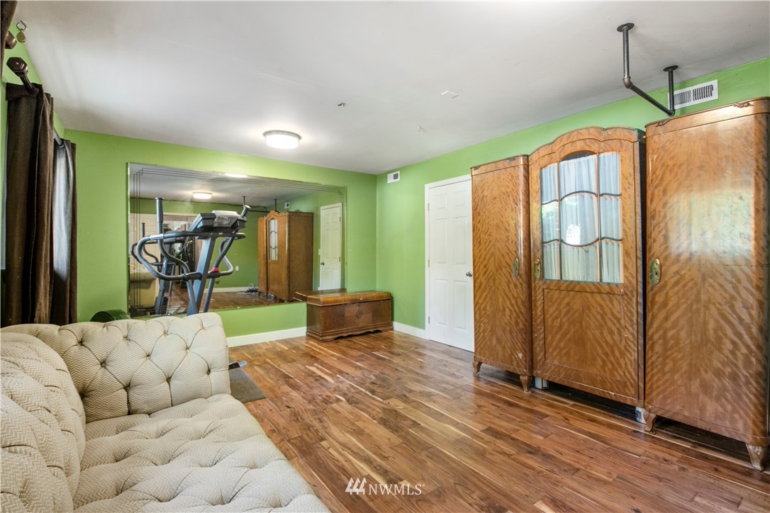 17823 Renton-Maple Valley Road Renton, WA 98058 - Photo 18 of 24
