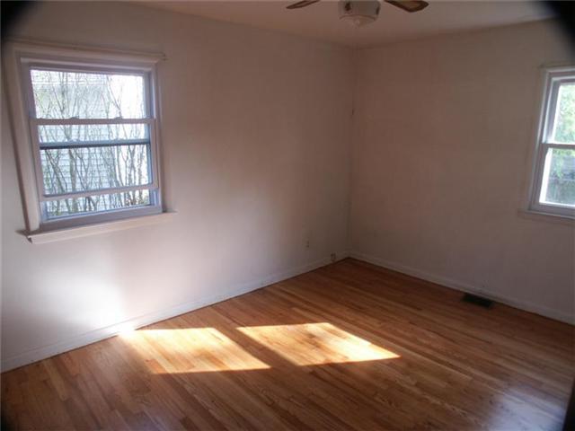 2585 Edgevale Road Columbus, OH 43221 - Photo 5 of 10
