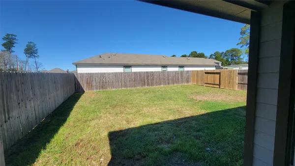 $1,500 | 15027 Sorrento Bay Court, Willis, TX 77318
